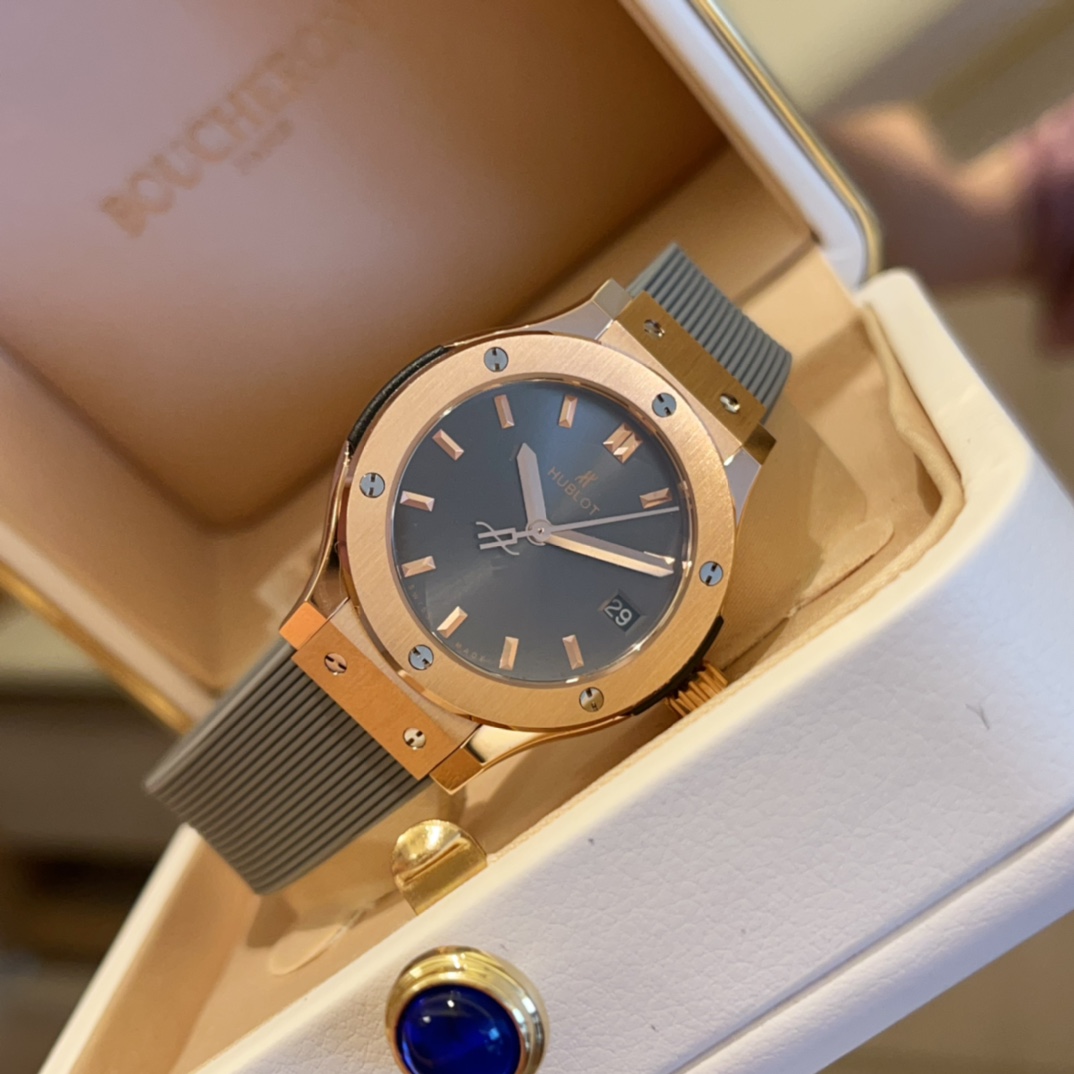 Hublot Classic Fusion 33mm Donna Quartz Replica Orologio