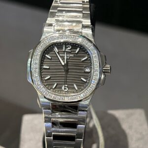 Patek Philippe Nautilus 36 mm Replica Orologio