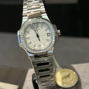 Patek Philippe Nautilus 36 mm con Diamanti e Quartz – Replica Orologio